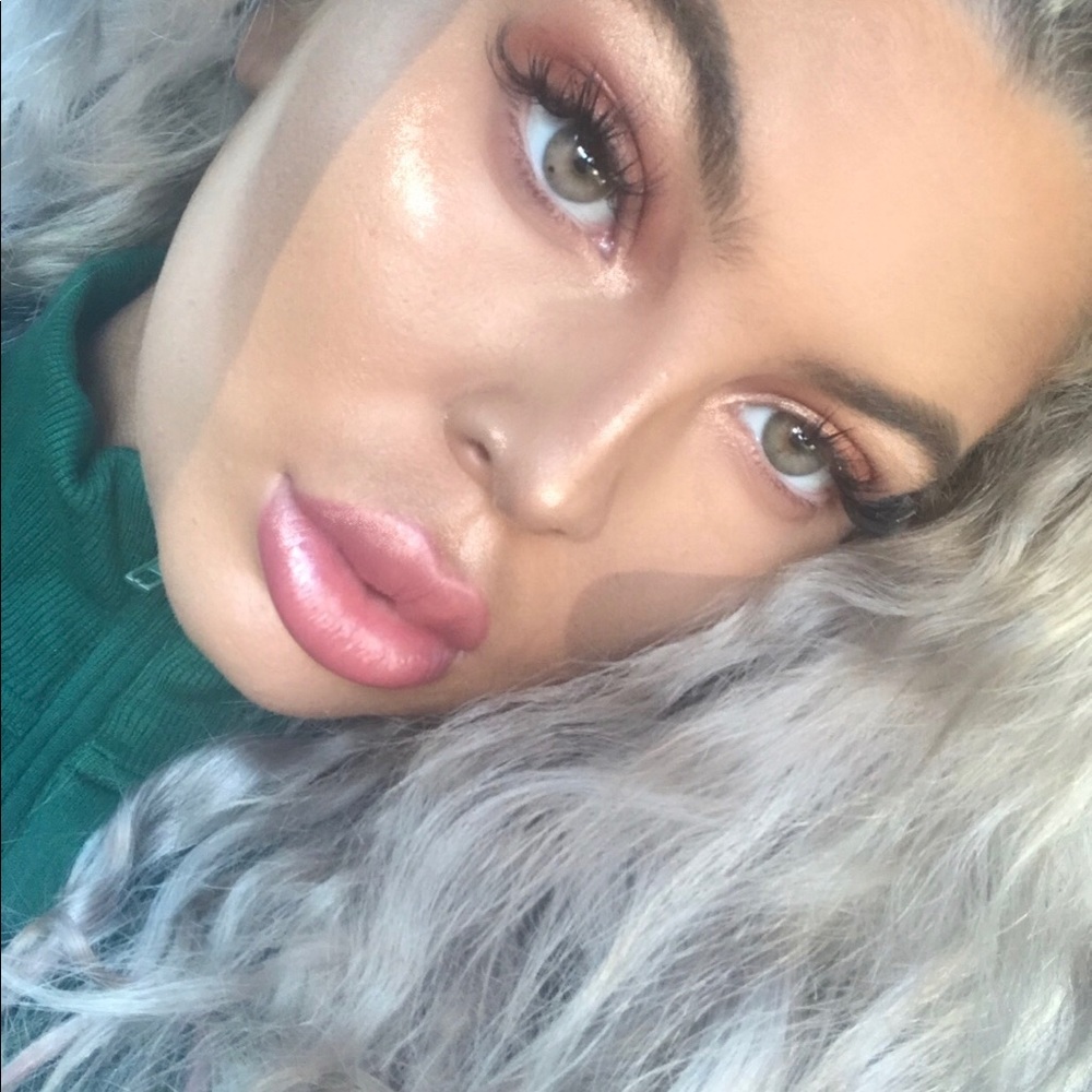 Meet your Posher, Nicole